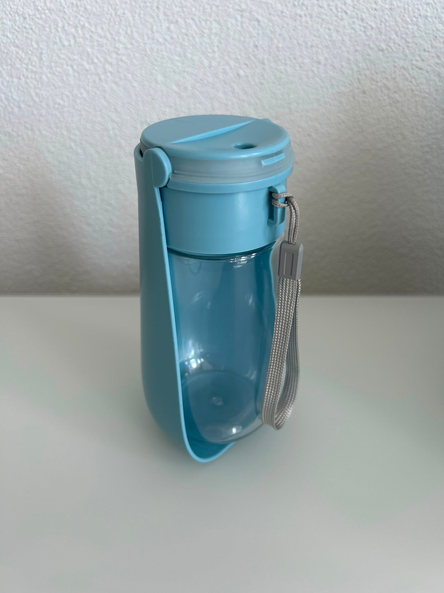 PawFlow™ Mobile Reise-Trinkflasche 450 ml – Frisches Wasser für unterwegs