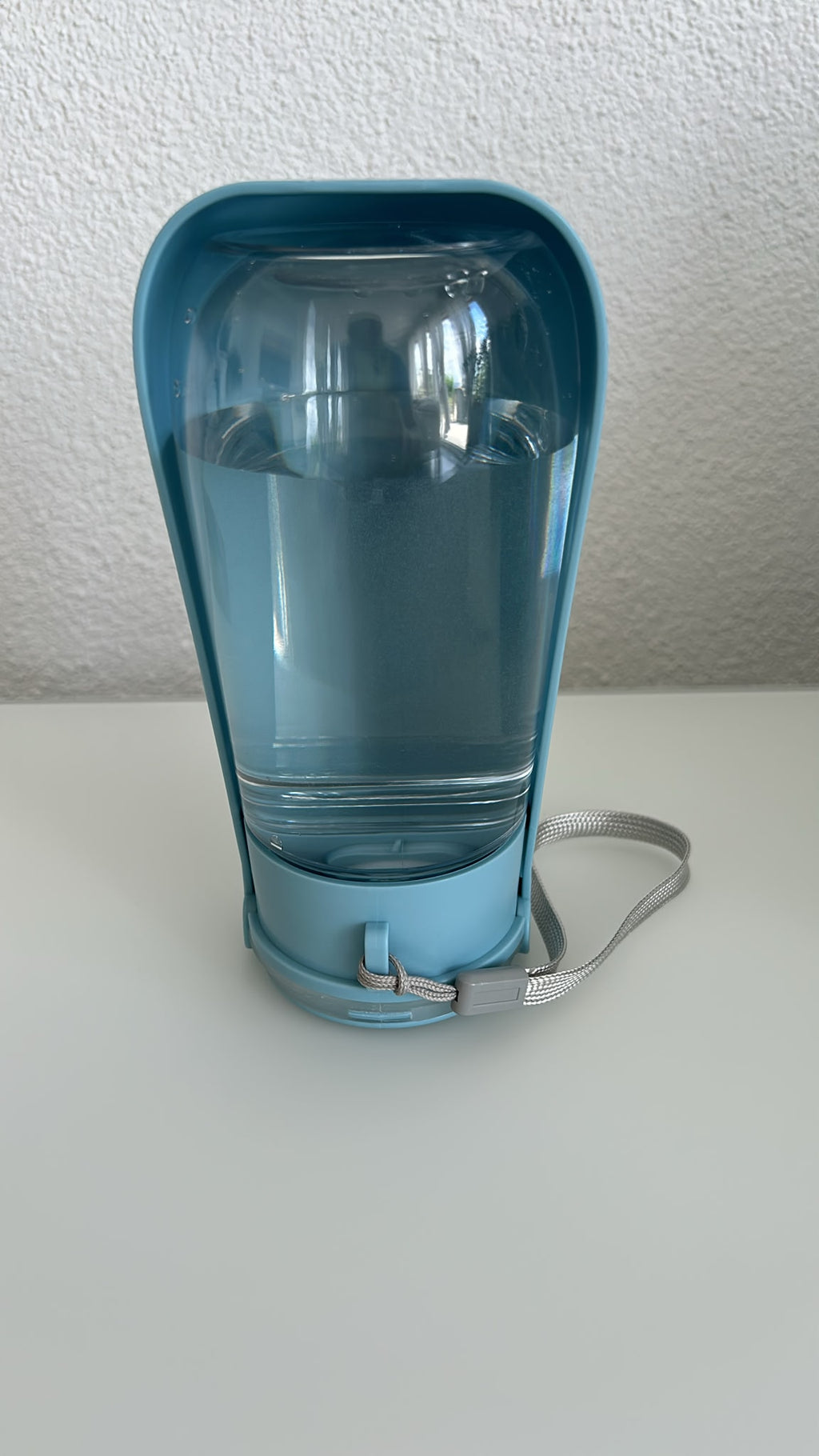 PawFlow™ Mobile Reise-Trinkflasche 450 ml – Frisches Wasser für unterwegs