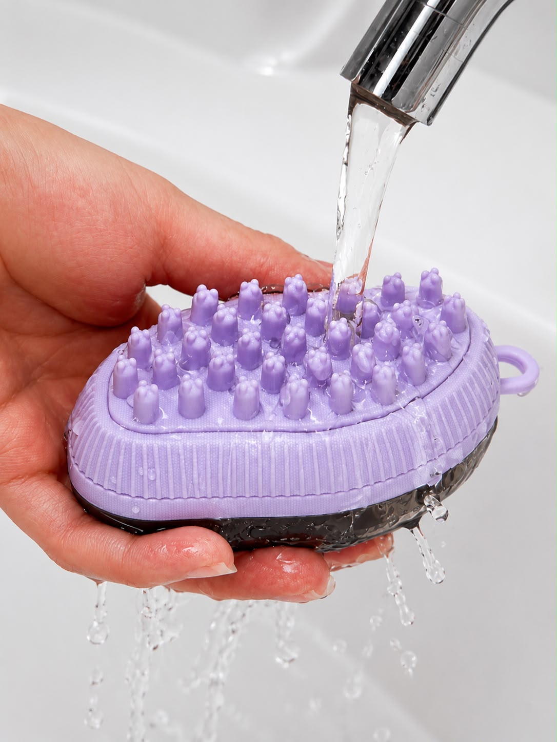 PawFlow Silikon-Fellpflegebürste mit Shampoo-Spender für Hunde & Katzen